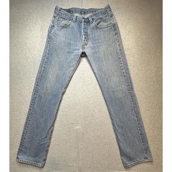 Vintage Levis 501 Jeans Mens 31x34 (31x32) Light Wash Blue Button Fly Denim 90s - Picture 2 of 16